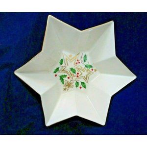 Lenox Brightest Star Holly Berry Large Star Shaped Serving Bowl EUC USA Made